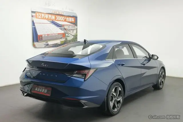 Hyundai Elantra 1.5L CVT LUX Premium Edition