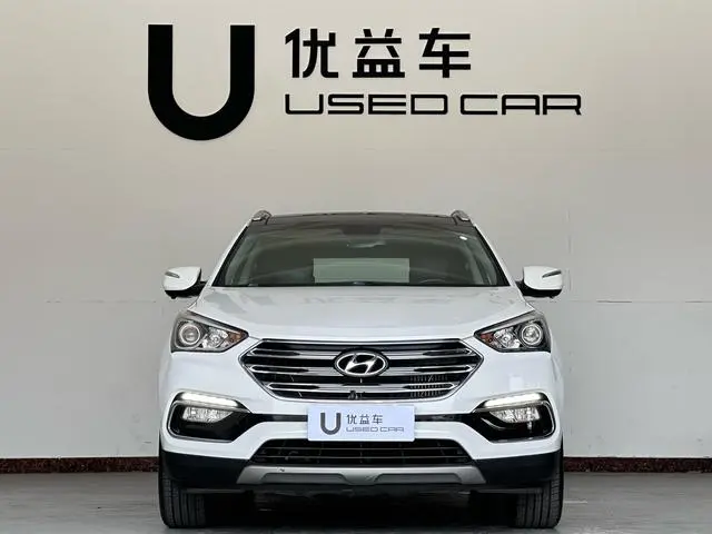 Hyundai Shengda 2.0T automatic two-wheel drive intelligent 7-seater
