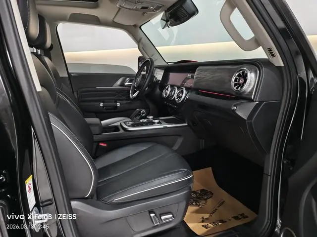 Tank Tank 300 2.0T Conqueror