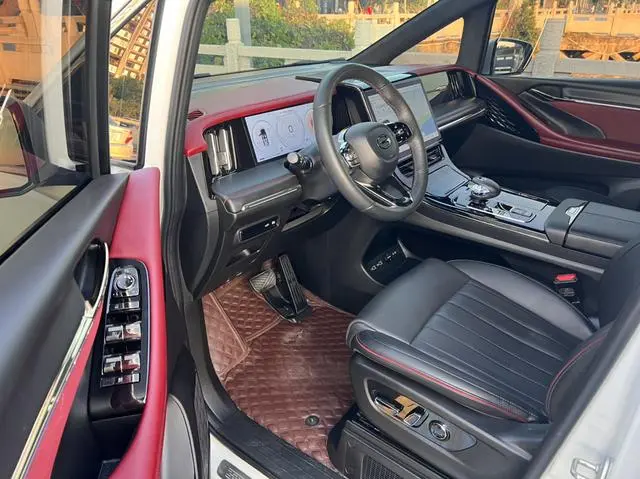 GAC Trumpchi M8 Master Series 2.0TM Hybrid Extreme Edition