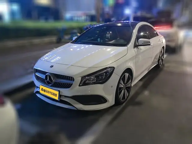 Mercedes-Benz Mercedes-Benz CLA CLA 200 fashion type