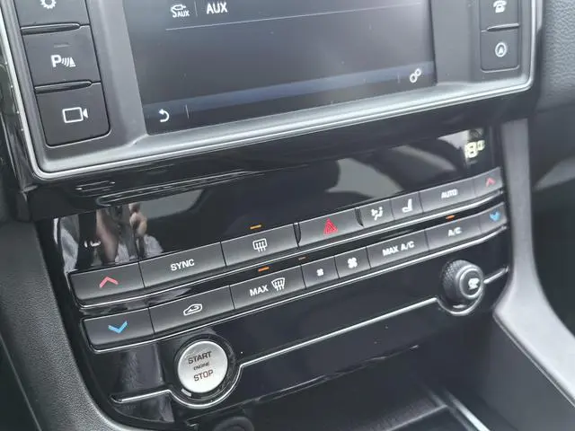 Jaguar Jaguar F-PACE 2.0T four-wheel drive Urban Exclusive Edition