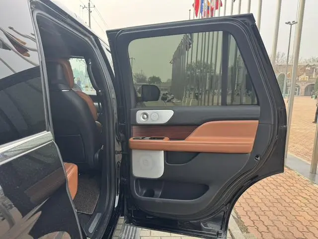 Lincoln Navigator 3.5T MONO Limited Edition MONO BLACK