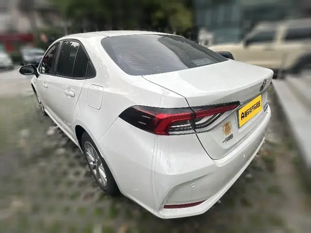 TOYOTA Corolla Dual engine 1.8L E-CVT Elite Edition