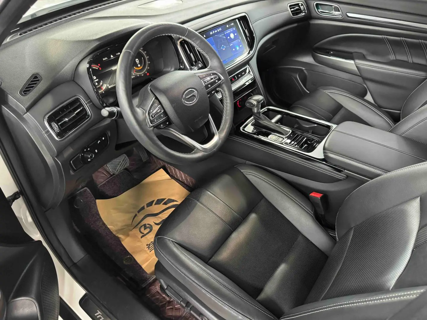 GAC Trumpchi GS8 GS8S 390T two-wheel drive luxury Smart edition