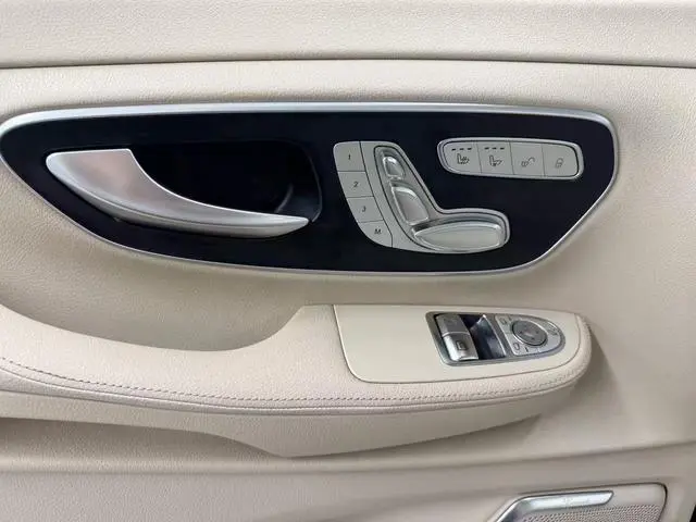 Mercedes-Benz Mercedes-Benz V-class V 260 Premium Edition Country V