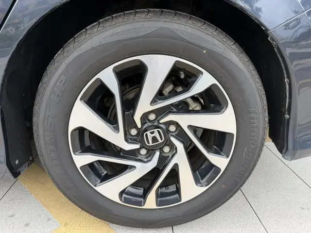 Honda Civic 220TURBO Manual Deluxe Edition