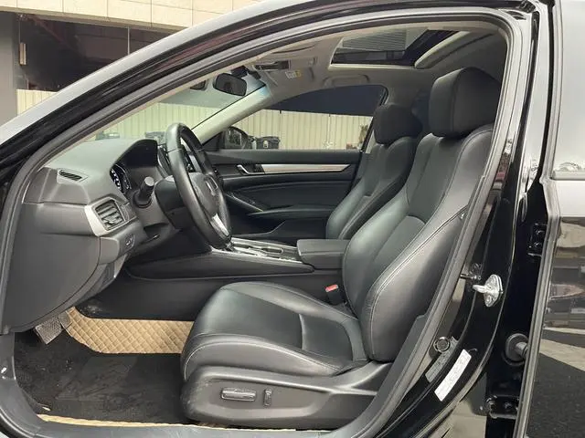 Honda Accord 260TURBO Deluxe Edition