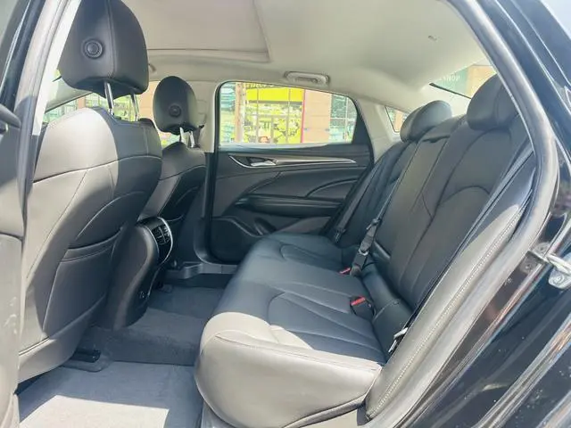 Buick Lacrosse 652T luxury