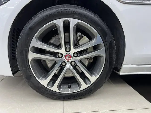 Jaguar Jaguar XEL 2.0T 250PS R-DYNAMIC S Enterprising Sports Edition