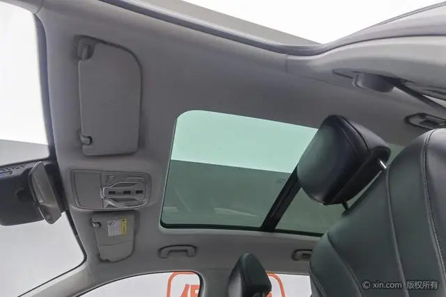 Roewe Roewe RX5 MAX 300TGI Automatic Smart Cockpit Ultimate Edition