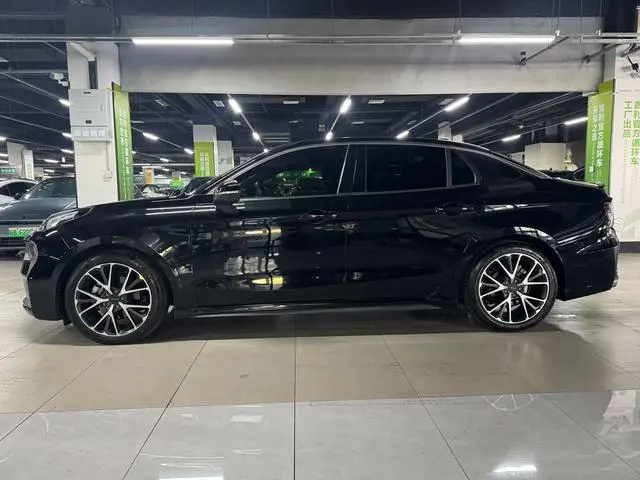 LYNK & CO Lynk 03 1.5TD DCT Champion Edition