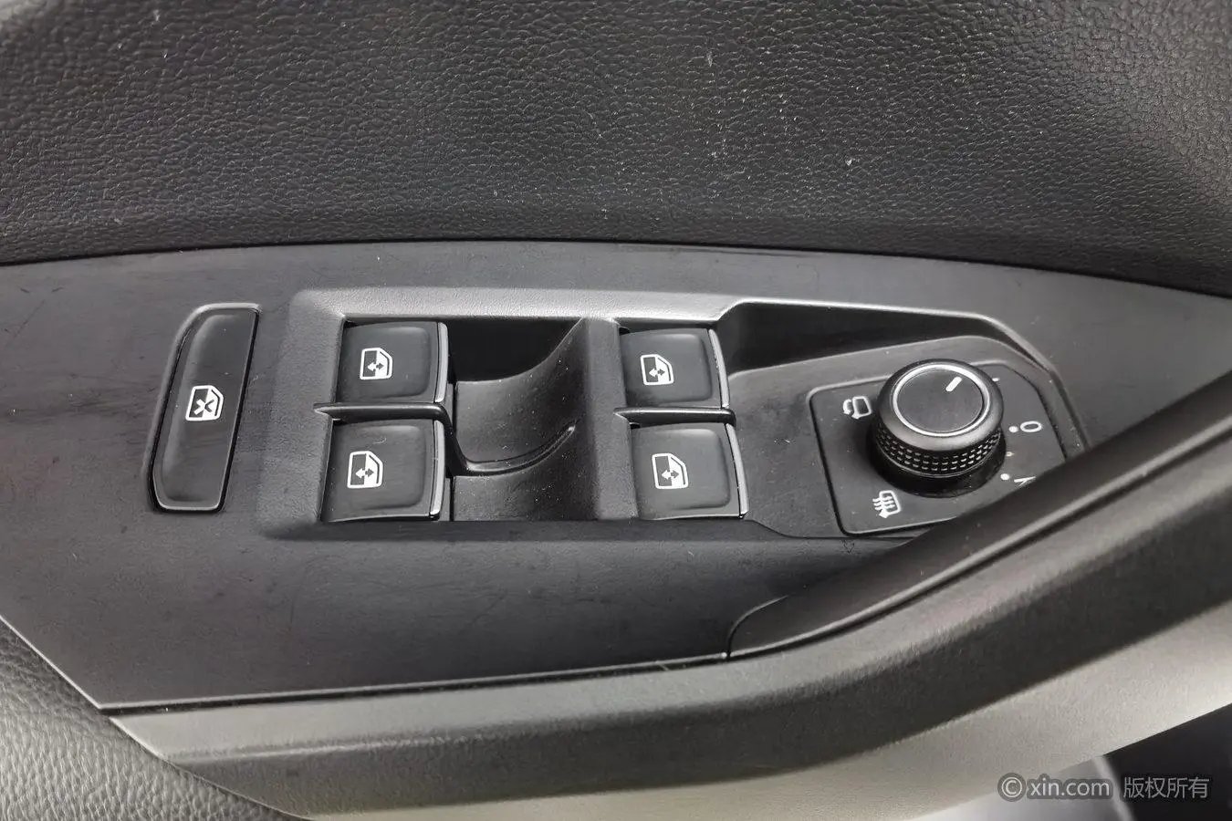 Volkswagen Sagitar 300TSI DSG Beyond Edition