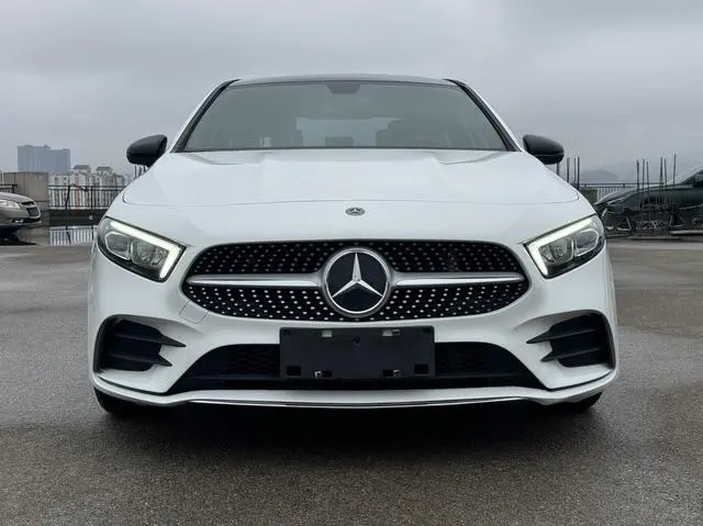 Mercedes-Benz Mercedes-Benz A-class A 200 L sports sedan