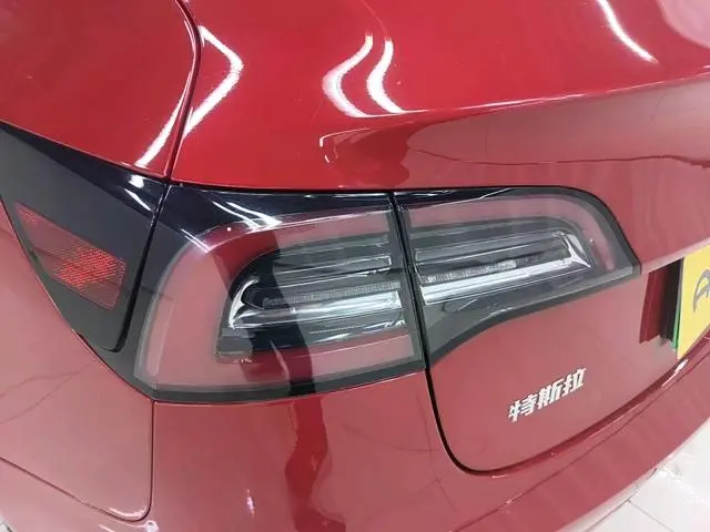 Tesla Model 3 Upgraded version of standard battery life rear drive