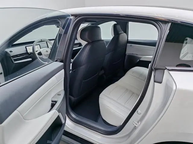 Dongfeng eπ eπ007 Pure electric 530Pro version