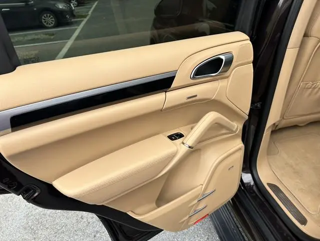Porsche Cayenne Cayenne Platinum Edition 3.0T