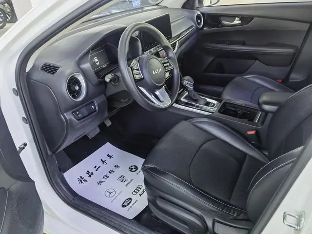 Kia Kia K3 1.5L IVT Fashion Edition