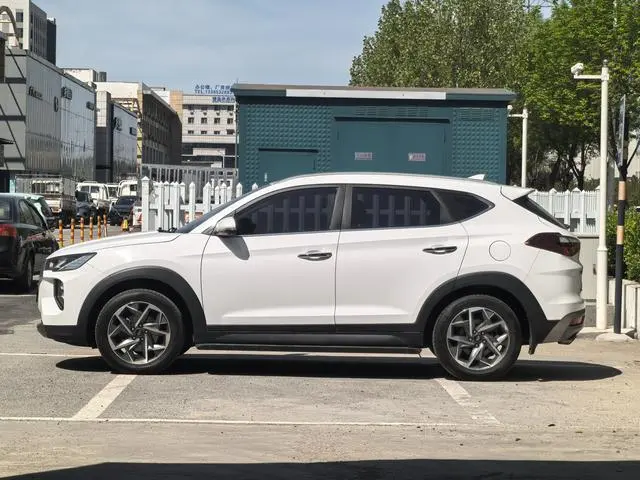 Hyundai Tucson 280TGDi dual-clutch two-wheel drive Zhilian version Country VI