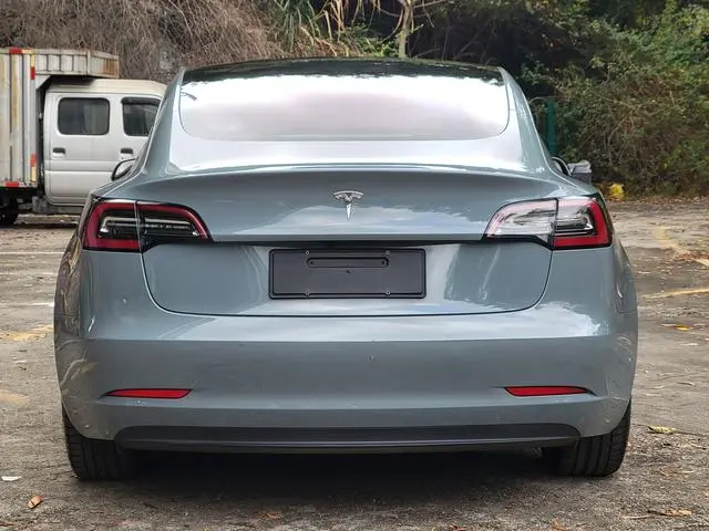 Tesla Model 3 Upgraded version of standard battery life rear drive