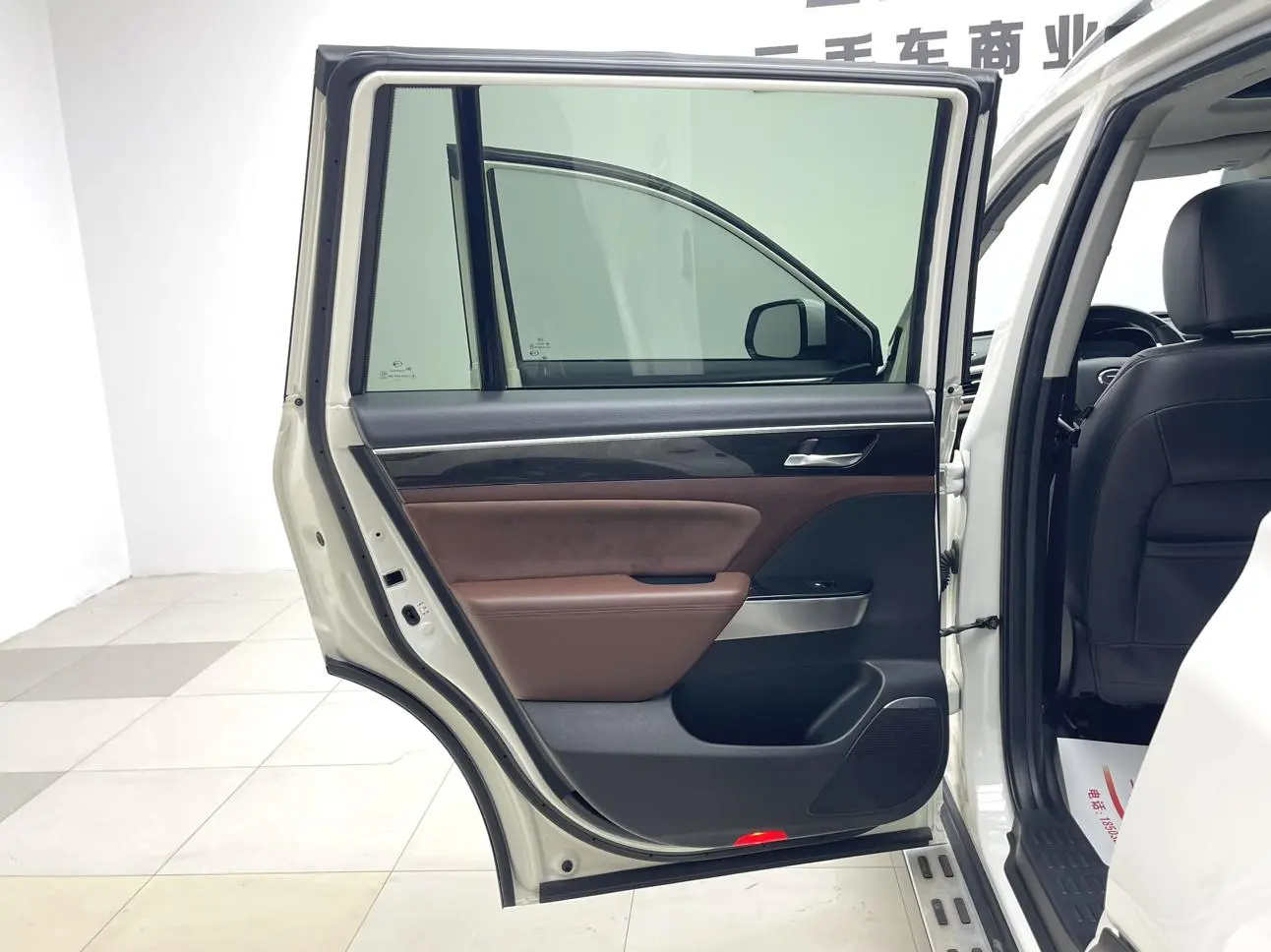 GAC Trumpchi GS8 320T two-wheel drive luxury Zhilian Edition 7 seats