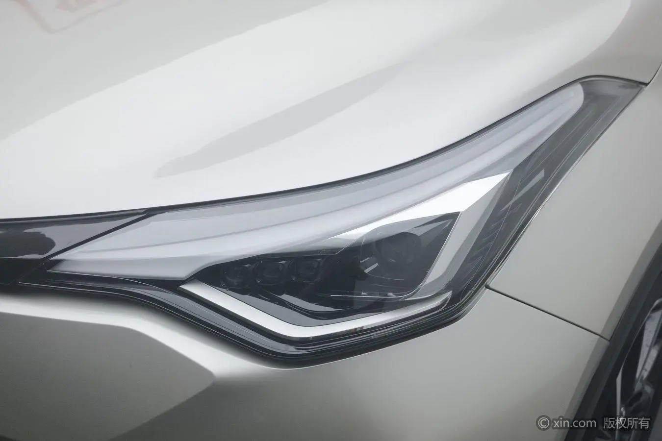 TOYOTA Toyota C-HR 2.0L Deluxe Edition
