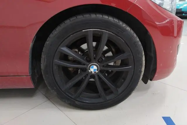 BMW BMW 2 Series (imported) 220i sports design suit