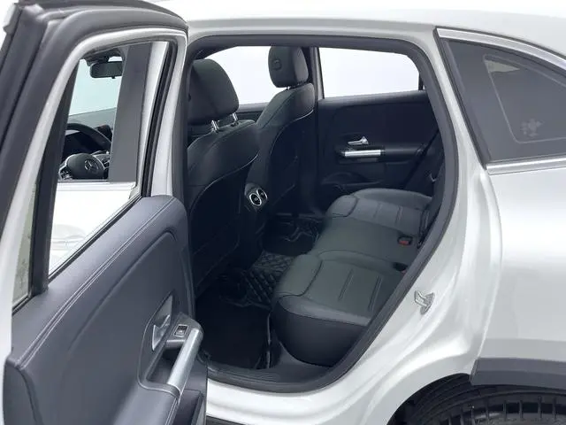 Mercedes-Benz Mercedes-Benz GLA GLA 200
