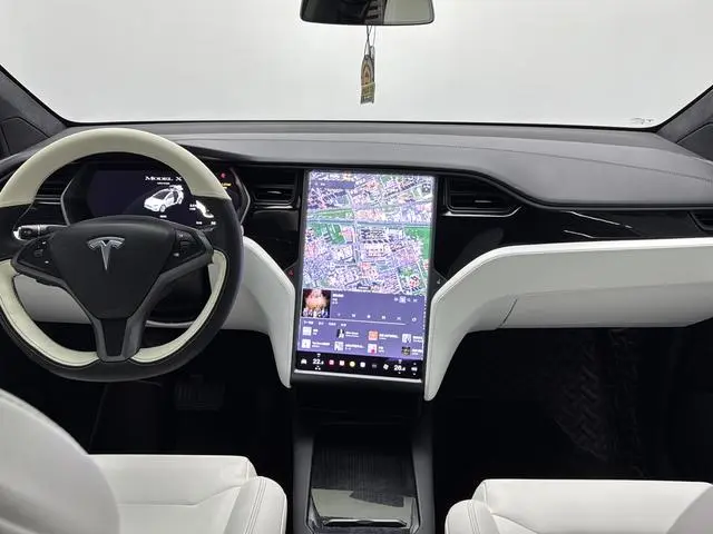 Tesla Model X Long battery life version