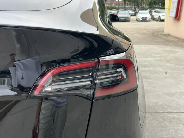 Tesla Model Y Long battery life all-wheel drive version