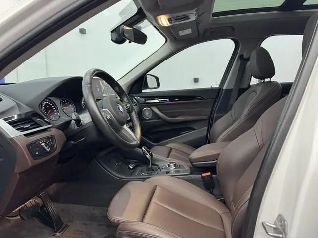 BMW BMW X1 sDrive25Li leading type
