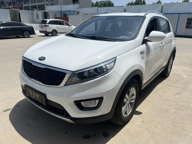 Kia Smart running 2.0L automatic two-wheel drive version GL