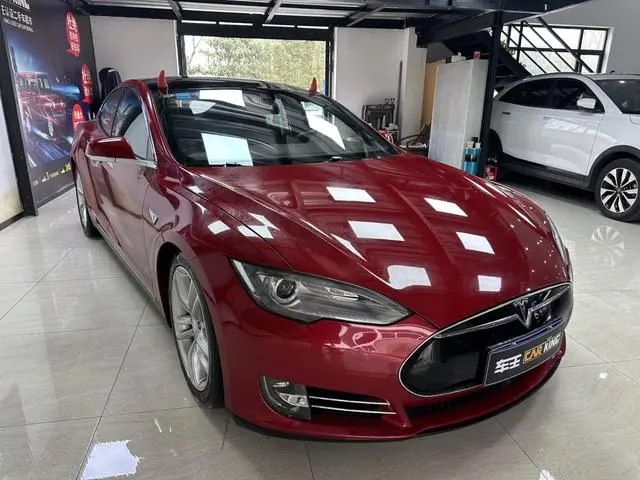Tesla Model S 70D
