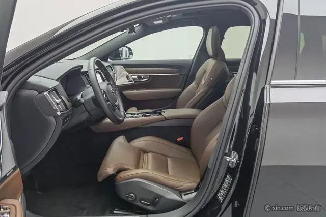 Volvo Volvo S90 PHEV T8 four-wheel drive long battery life Zhiya Deluxe Edition