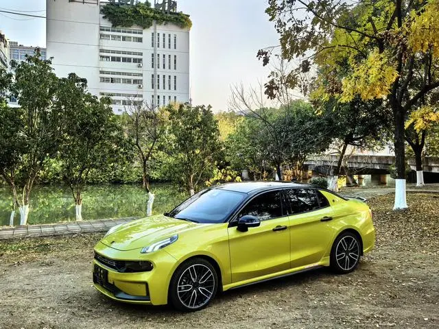 LYNK & CO Lynk 03 03+2.0 TD Automatic Yufeng Version