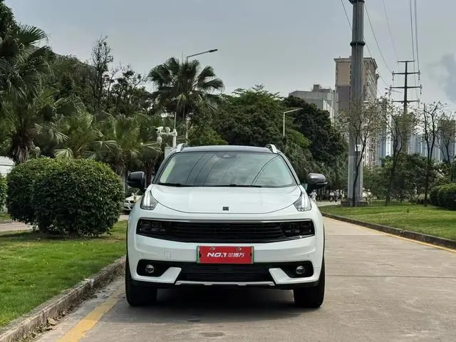 LYNK & CO Lynk &Co. 01 EM-P 1.5T Pro