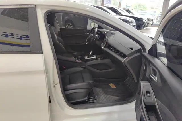 MG MG5 300TGI DCT Green Luxury Luxury Edition