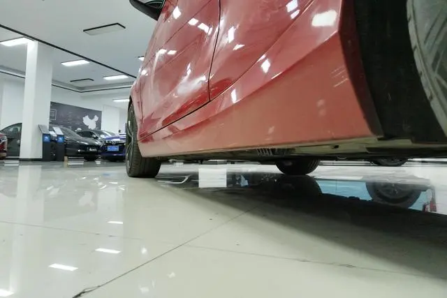 BMW BMW 2 Series (imported) 220i sports design suit