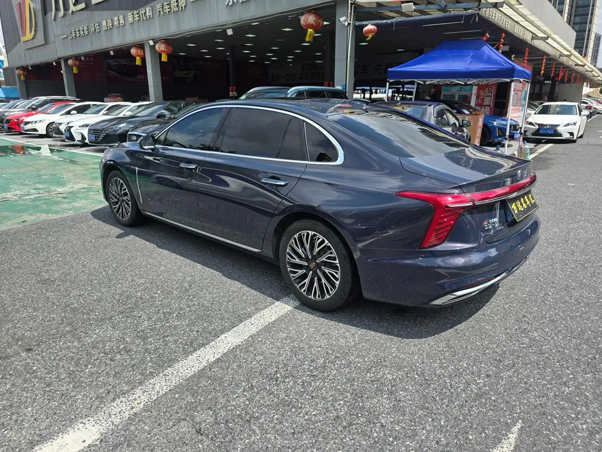 Hongqi Hongqi H5 2.0T Automatic Smart Union flag collar version