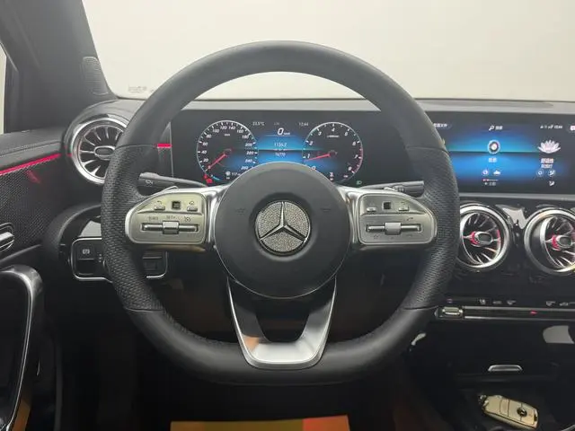 Mercedes-Benz Mercedes-Benz A-class A 200 L sports sedan
