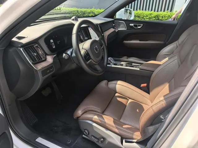 Volvo Volvo XC60 PHEV T8 four-wheel drive long battery life Zhiya Deluxe Edition