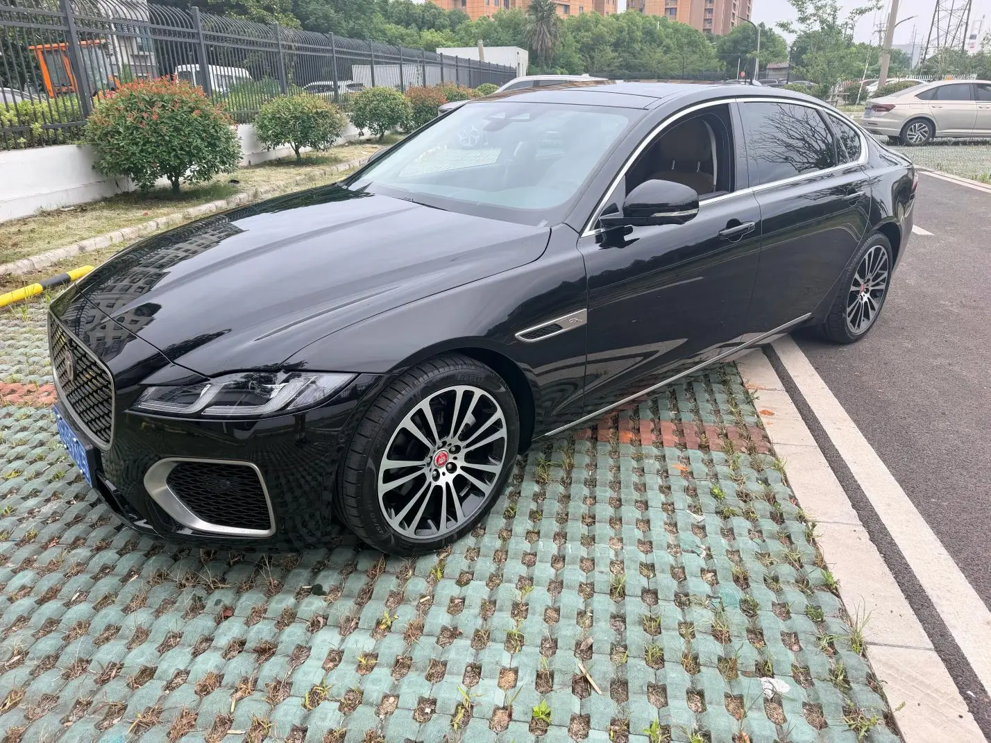 Jaguar Jaguar XFL 2.0T P250 two-wheel drive Exclusive Deluxe Edition