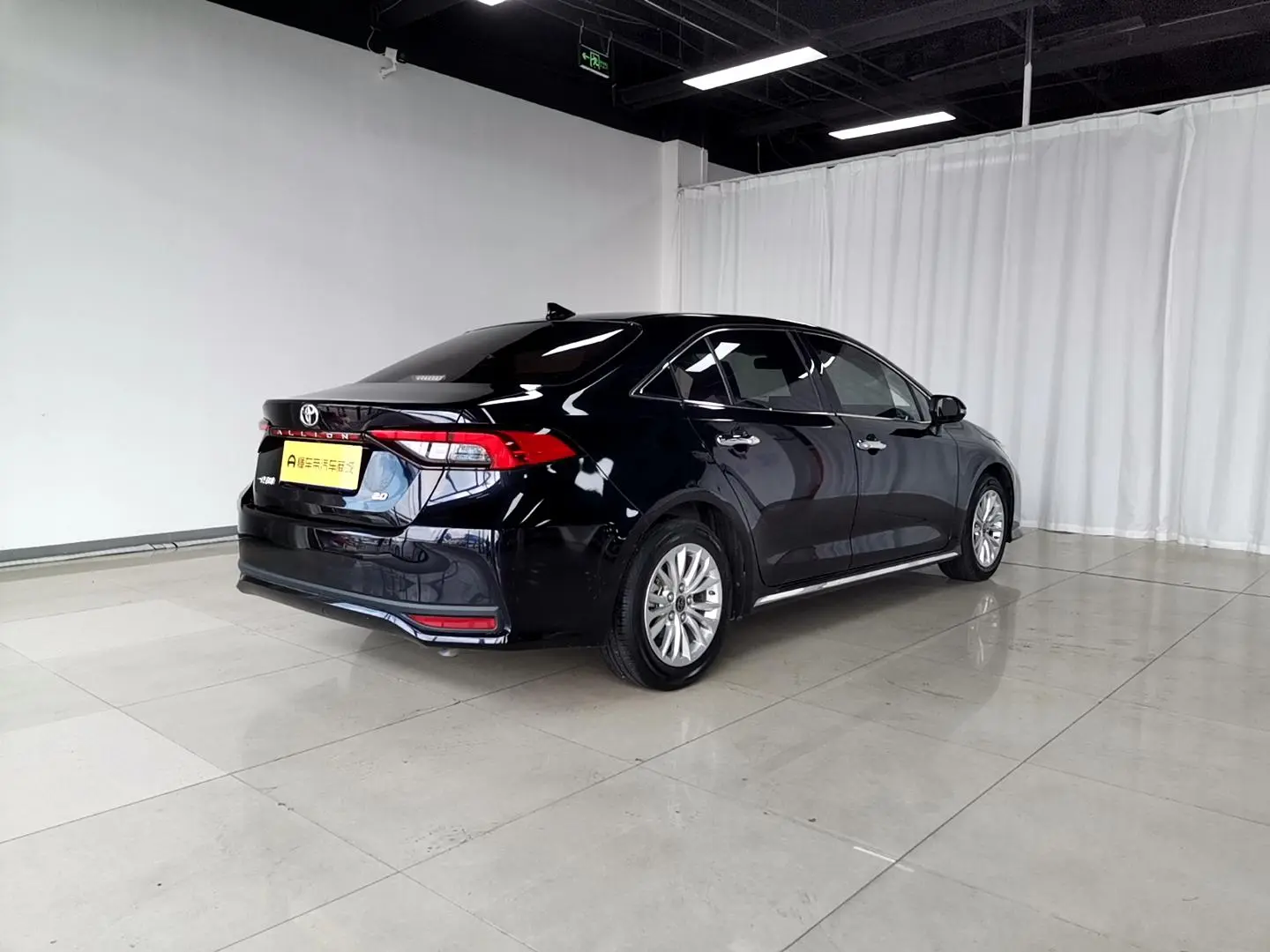 TOYOTA Asian lion 2.0L Premium Edition