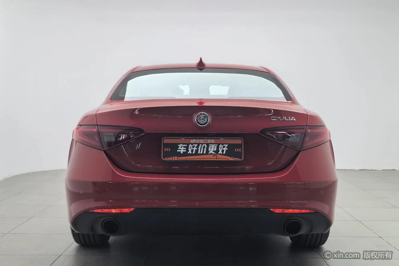 Alfa Romeo Giulia 2.0T 280HP Ti driving control version