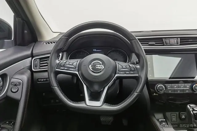 Nissan Qashqai 2.0 L XV Prem Deluxe Edition