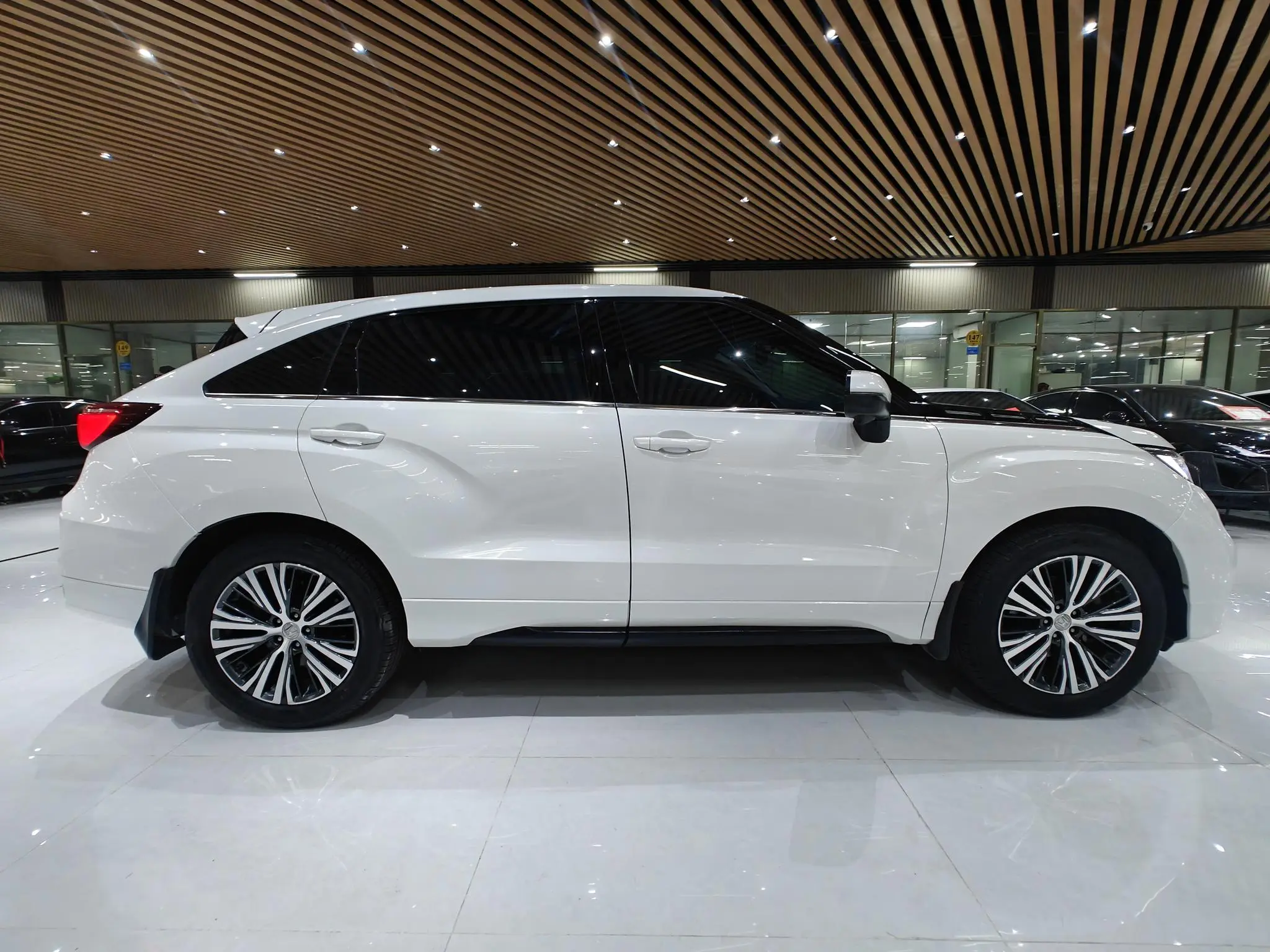 Honda Crown Road 240 TURBO CVT Smart Edition