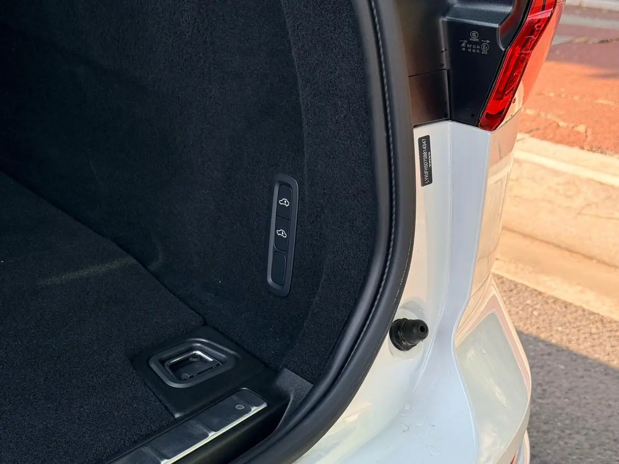 Volvo Volvo XC60 PHEV T8 four-wheel drive long battery life Zhiya Deluxe Edition