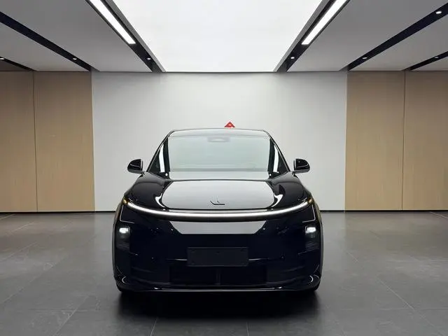 Li Auto Ideal L6 Pro version
