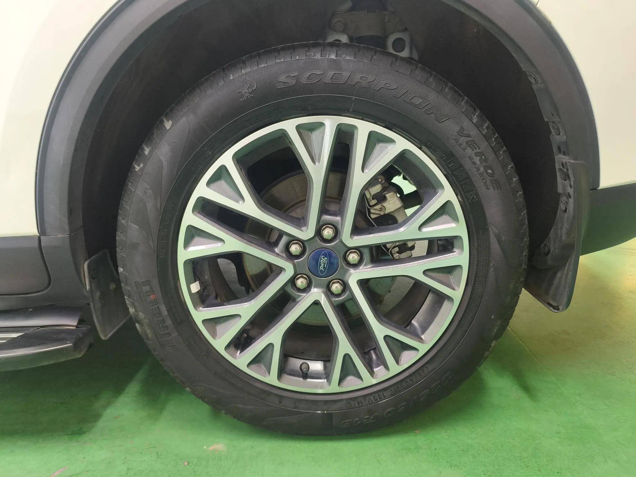 Ford Ruiji EcoBoost 245 two-wheel drive Yaoxiang model
