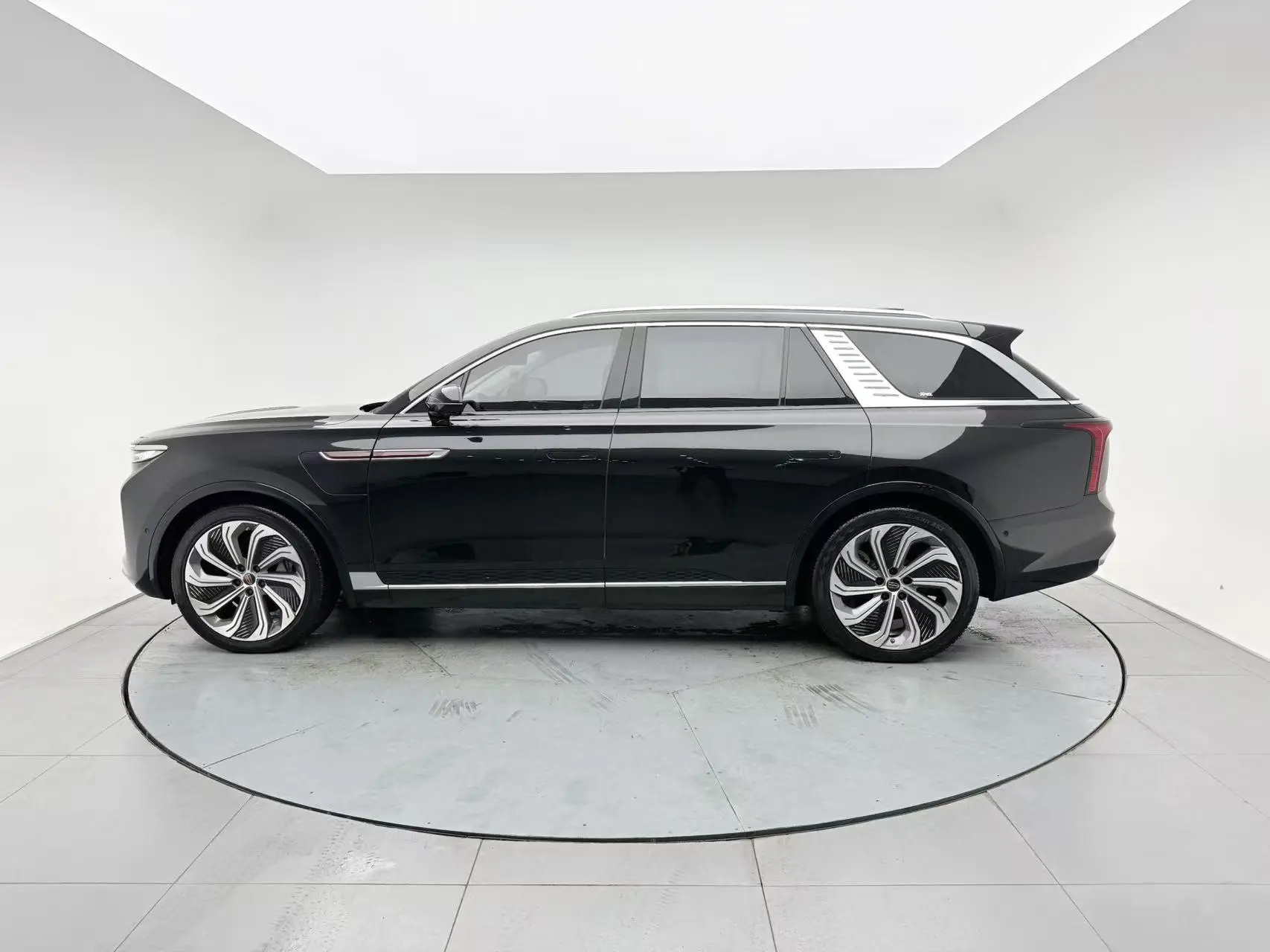 Hongqi Hongqi E-HS9 Facelift 660km flag collar version four-seater